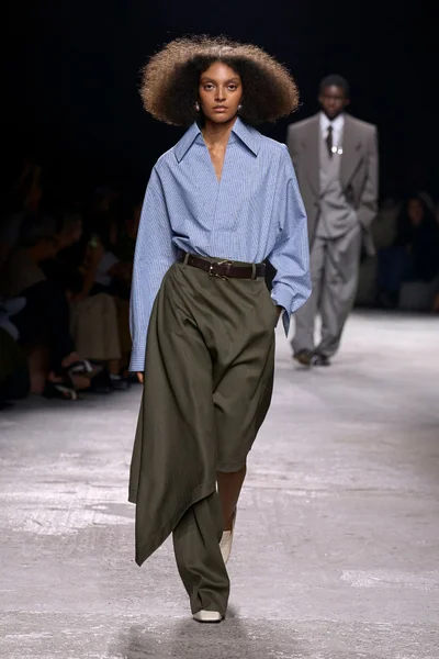 Look 4